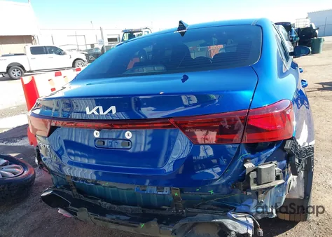 2022 Kia Forte Lxs из США, поврежденный, VIN 3KPF24AD3NE484984